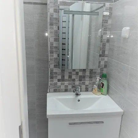 Lägenhet White Apartment, Kraskova 2, *