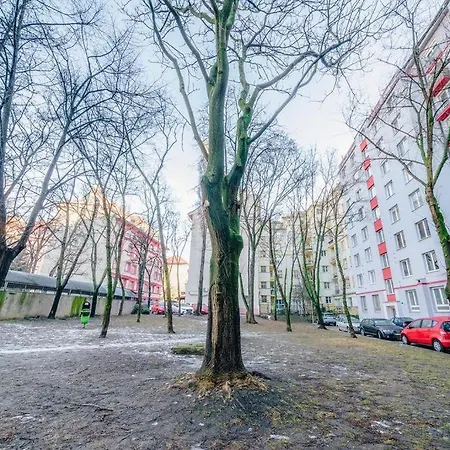 Lägenhet White Apartment, Kraskova 2, *